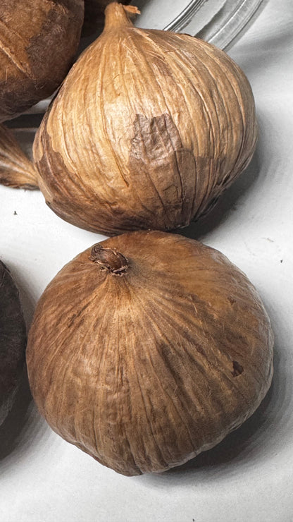 Organic Single Head Black Garlic 1/2 lbs